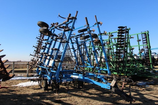 DMI Tiger Mate 30' field cultivator