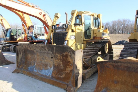 Caterpillar D6H XL dozer