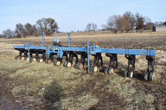 1999 Kinze 1500 12 row 30" cultivator