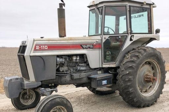 1985 White 2-110 2WD tractor