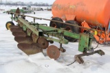 John Deere 1350-1450 5 bottom Plow