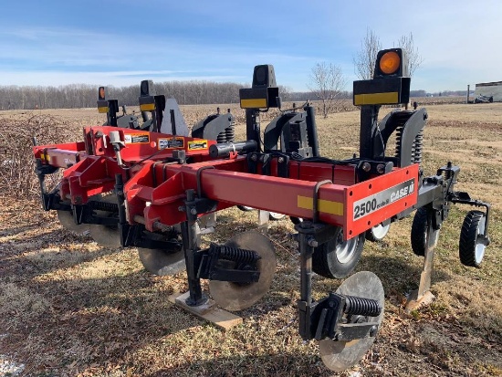 Case IH 2500 5-shank in-line ripper