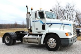 2001 Freightliner daycab single-axle truck