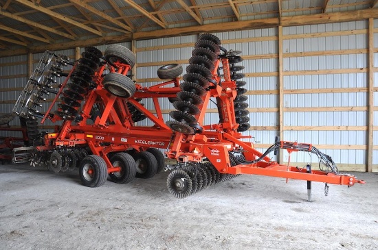 2013 Kuhn Krause 8000 25' Excelerator vertical tillage tool