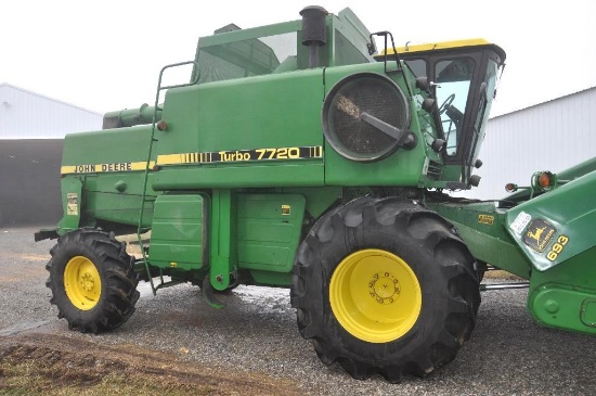 1984 John Deere 7720 Turbo 4wd combine