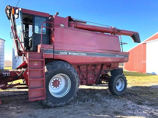 Case IH 1666 2wd combine