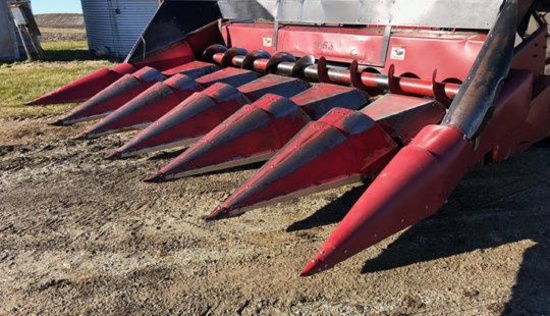 Case IH 1063 6 row 30" corn head