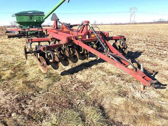 M&W 1165 EarthMaster 5 shank 12' ripper