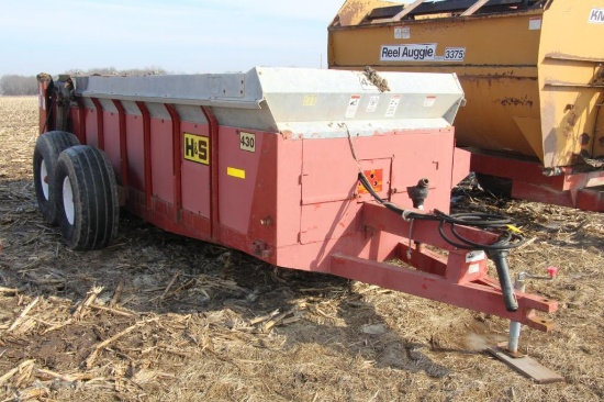 H&S W430 tandem axle manure spreader