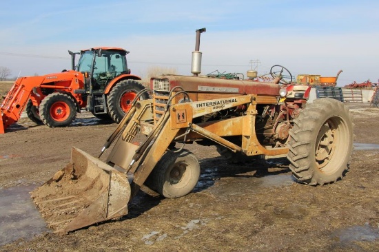 1962 McCormick Farmall 560 tractor