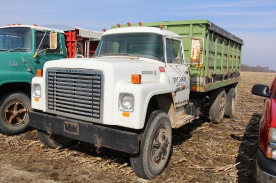 1978 International grain truck