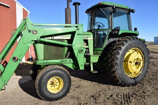 1978 John Deere 4440 2WD tractor