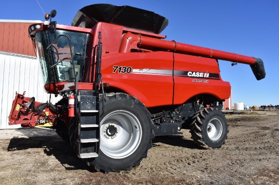 2012 Case IH 7130 2wd combine