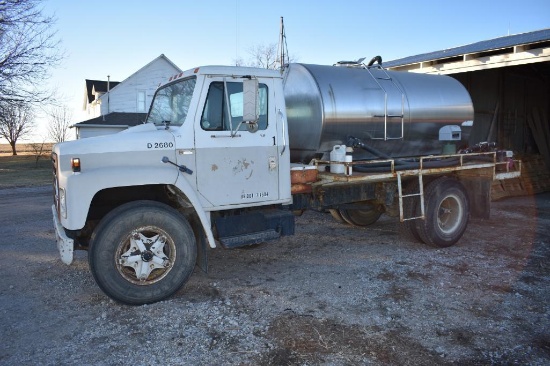 1983 International Harvester S1754 liquid tender truck