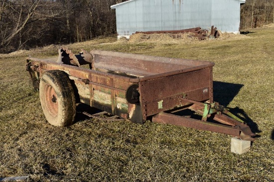 John Deere 33 manure spreader