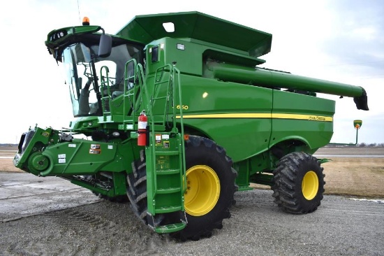 2013 John Deere S660 2wd combine