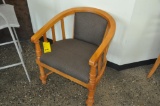 SINGLE WOODEN CAPTAIN-STYLE CHAIR