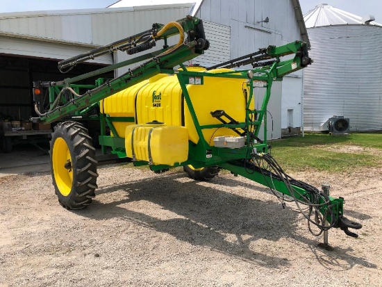 Fast 6420 pull-type sprayer