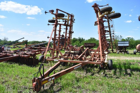 Krause 4200 30' field cultivator