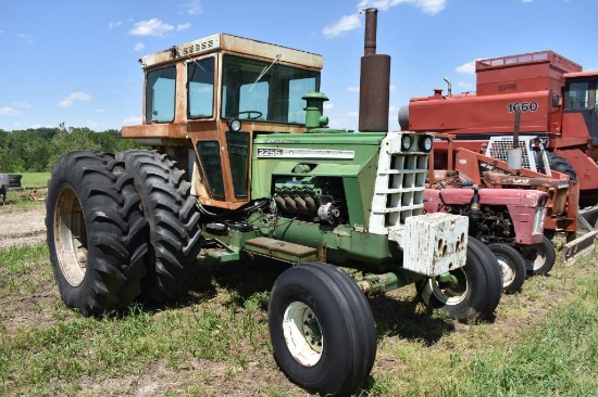 1974 Oliver 2255 2wd tractor