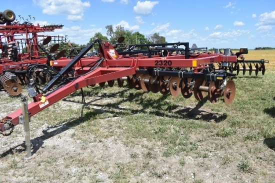 Landoll 2320 Weatherproofer II 7-shank disk ripper