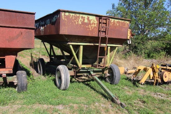 Parker 200 bu. gravity wagon w/ JD 1065 gear