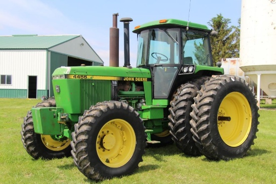 John Deere 4455 MFWD tractor