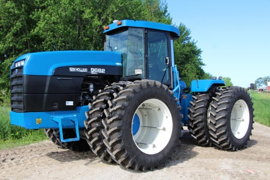 New Holland 9682 4wd tractor