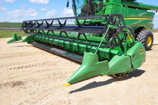 2012 John Deere 630F 30' HydraFlex platform