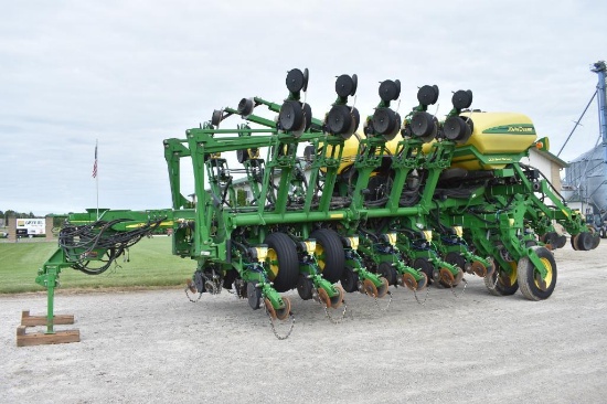 2006 John Deere 1790 CCS 16/31 planter