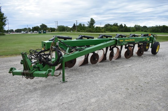 1998 John Deere 2810 6-bottom plow