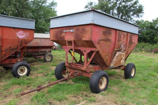 Flow EZ 300 bu. gravity wagon w/ Westendorf 8 ton running gear