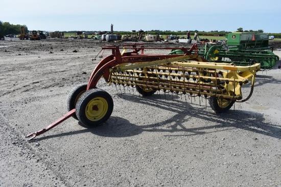 New Holland 258 5 bar hay rake