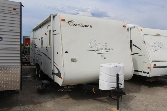 2005 Coachmen Capri 27' bumper hitch camper