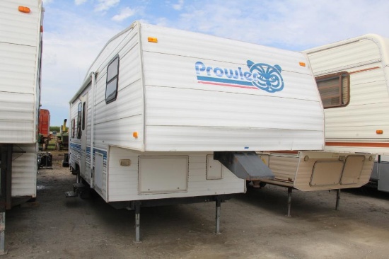 1995 Fleetwood Prowler 28' fifth wheel camper