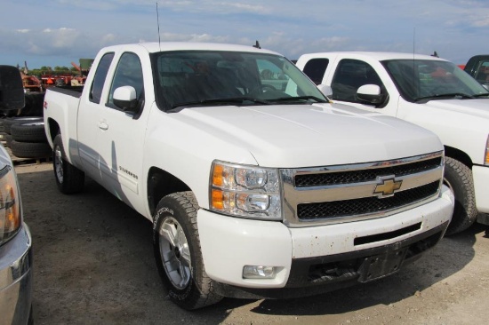 2010 Chevrolet 1500 extended cab 4wd pickup