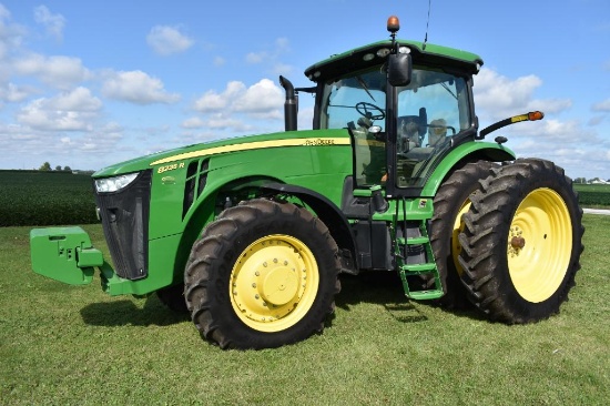 2012 John Deere 8235R MFWD tractor