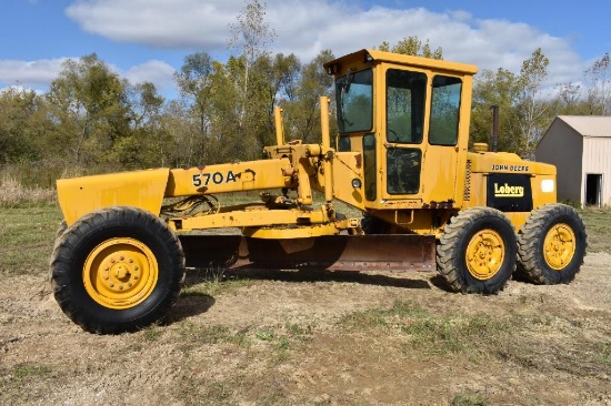 John Deere 570A motor grader