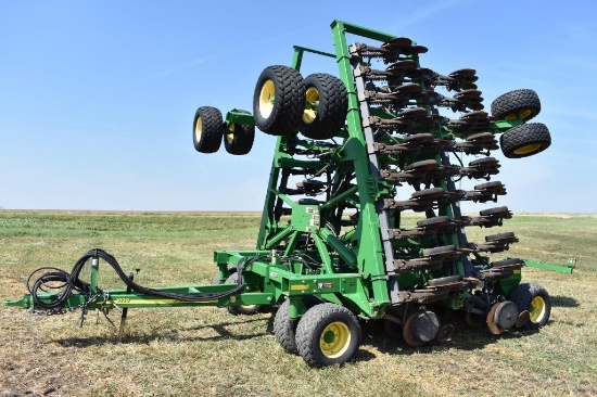 2007 John Deere 1890 36' air seeder