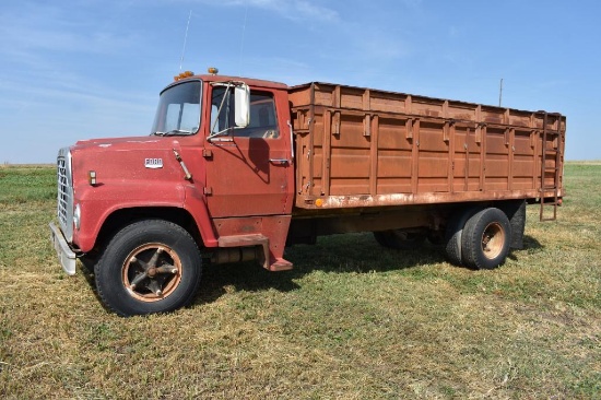 1976 Ford 750 single axle grain truck