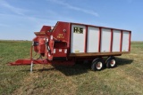 H&S HD7+4 Feeder Box feed wagon