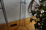 Wrought iron easel