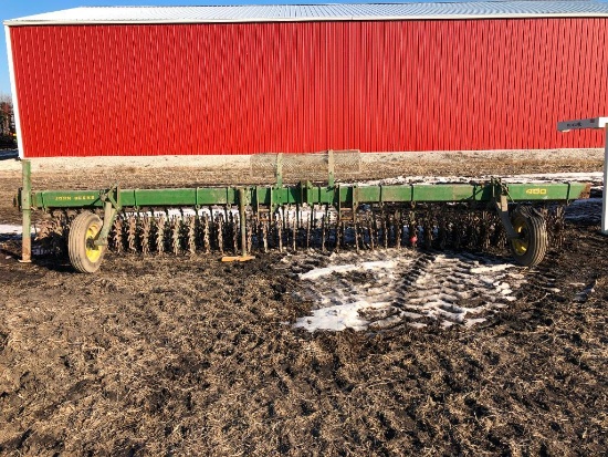 John Deere 400 20' rotary hoe