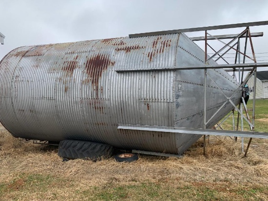 2,000 bu. wet holding hopper bin