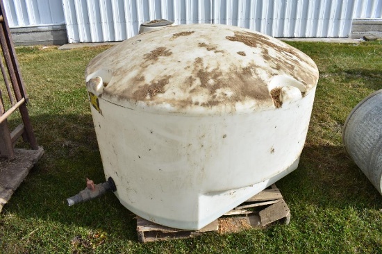 450 gal. poly water tank