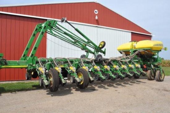 2014 John Deere 1770NT CCS 24 row 30" planter