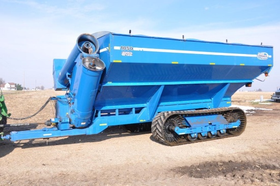 '03 Kinze 1050 'Harvest Commander' grain cart