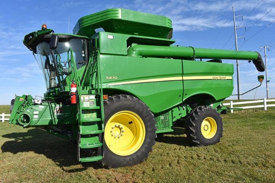 2015 John Deere S670 2wd combine