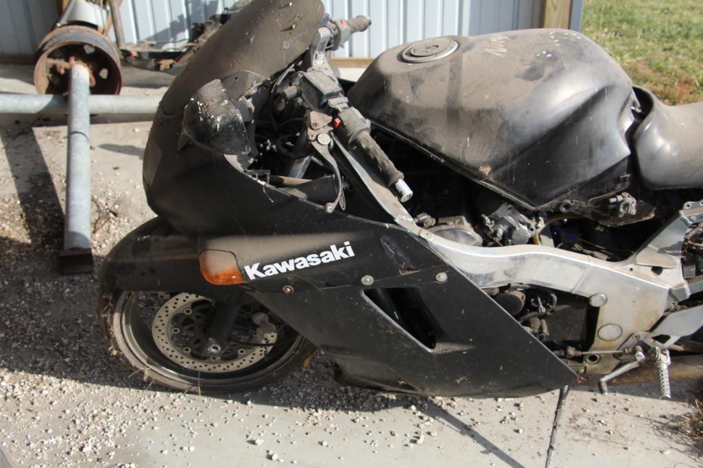 1991 Kawasaki Ninja ZX11 street bike | Proxibid