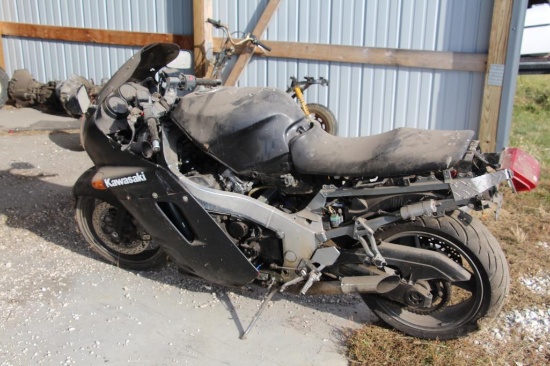 1991 Kawasaki Ninja ZX11 street bike